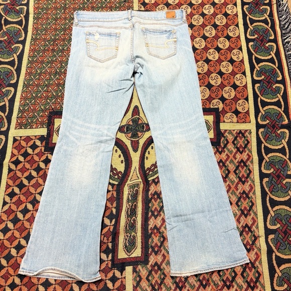 American Eagle Outfitters Light Blue Flare Jeans - Picture 2 of 9